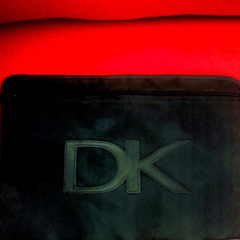DONNA KAREN BLACK MESH & LEATHER CLUTCH PURSE